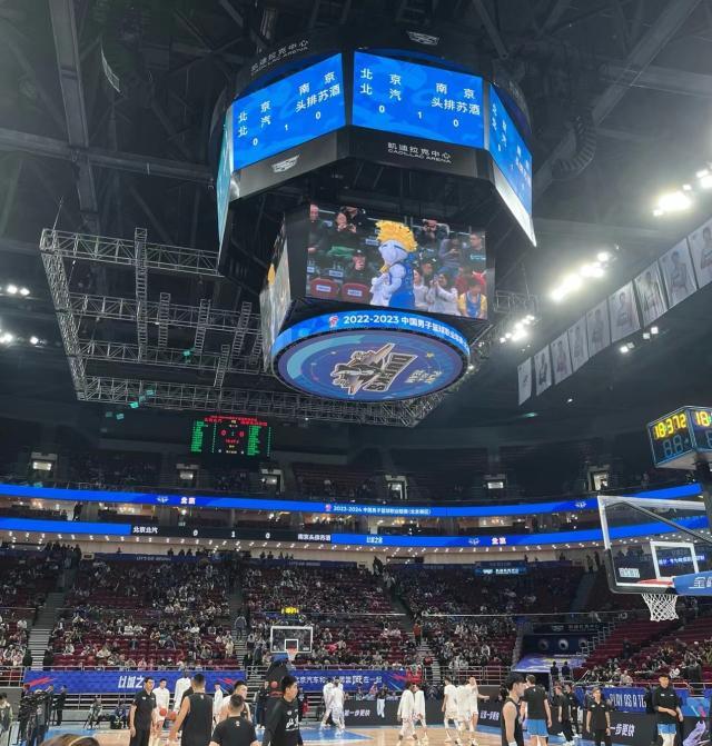 开云体育-立冬回家吃饺子！北京男篮重返五棵松上演22分逆转